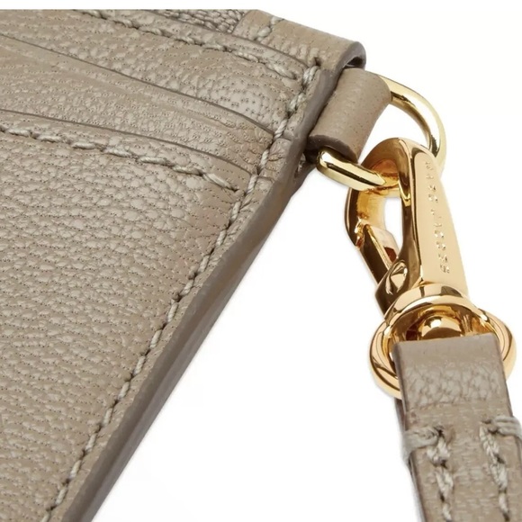 s-l500.jpg Marc Jacobs S176L03FA22 The Top Zip Wristlet Wallet Leather Cement Gold
